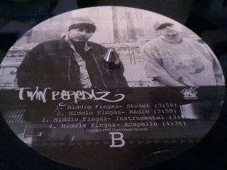Twin Beredaz : Jezebel / Middle Fingaz (12", Single)