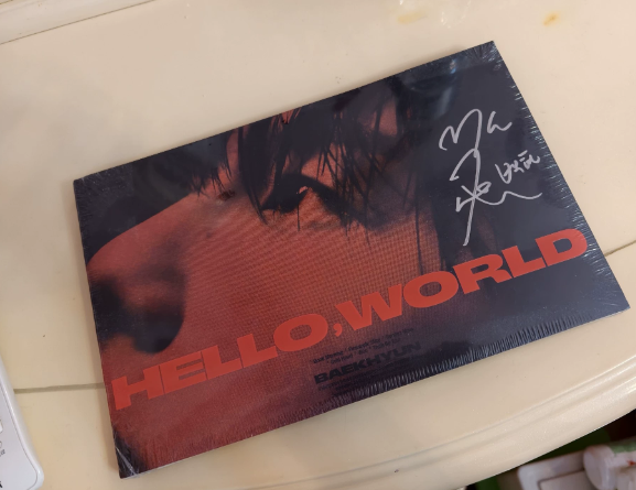 Baekhyun – Hello, World US Press Signed CD Album