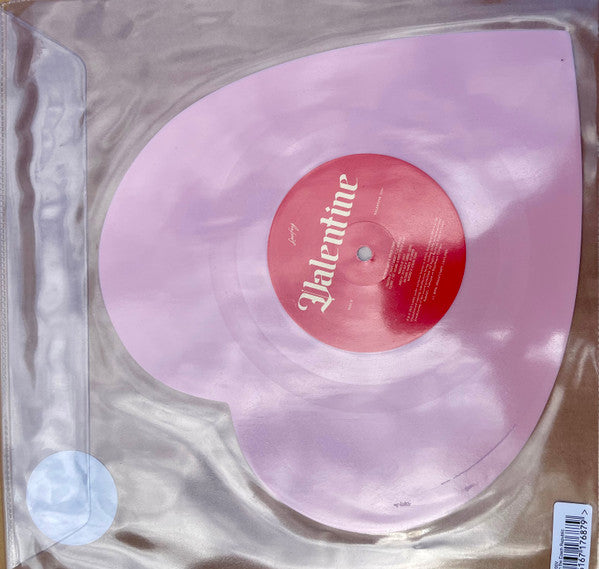 Laufey (2) : Valentine (7", Shape, RSD, Single, Pin)