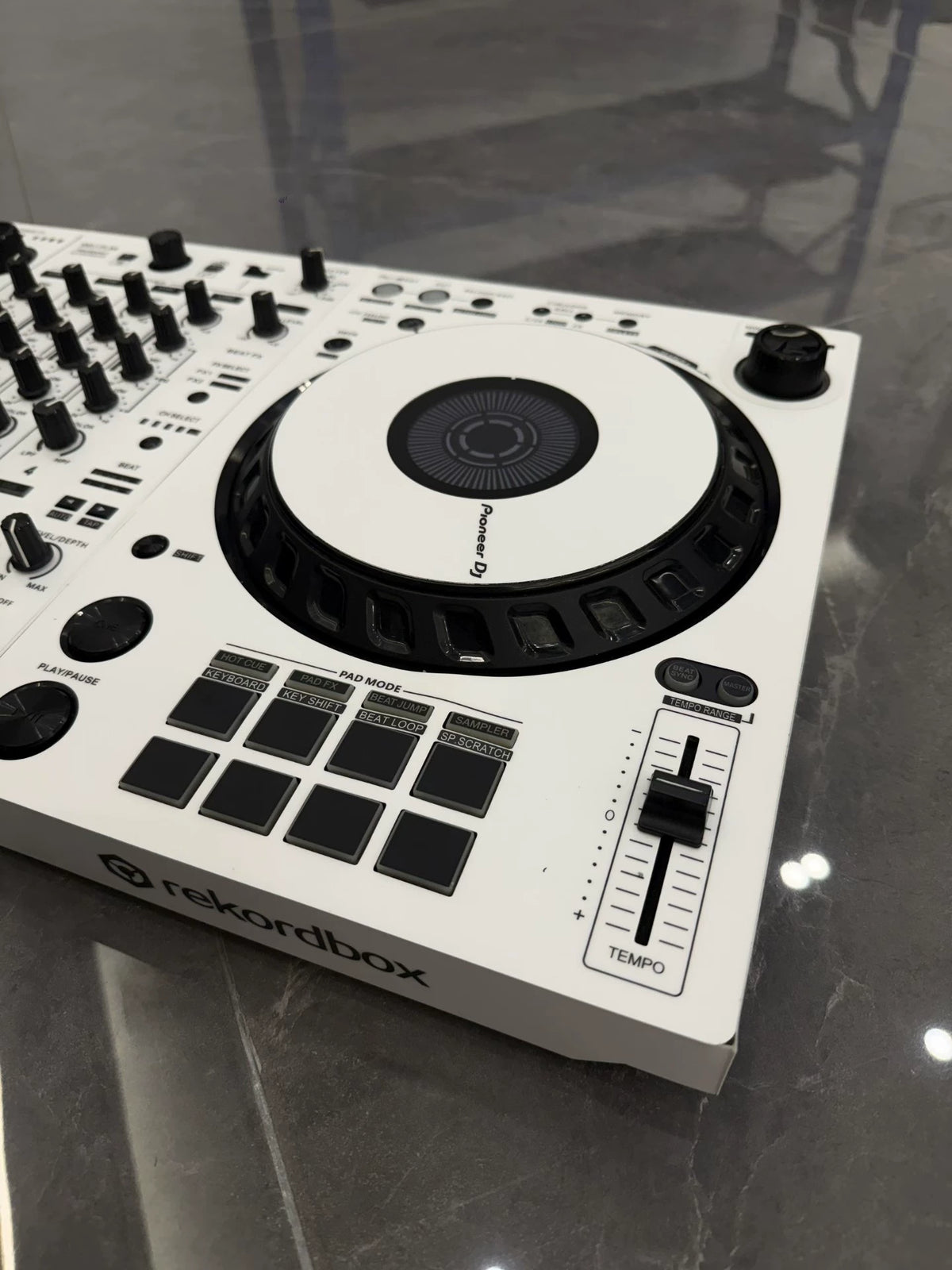 Pioneer DJ DDJ-FLX6 – White Finish DJ Controller – actual item photograph 6
