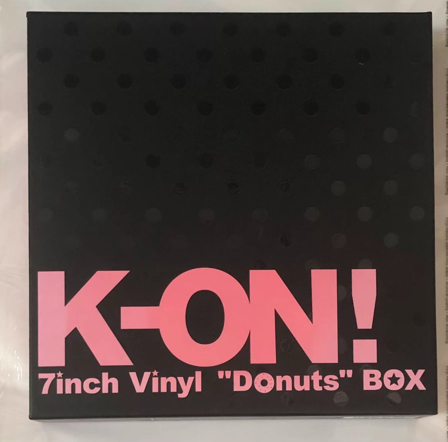 Ho-kago Tea Time – K-On! 7inch Vinyl Donuts Box (7×7-inch Box Set)
