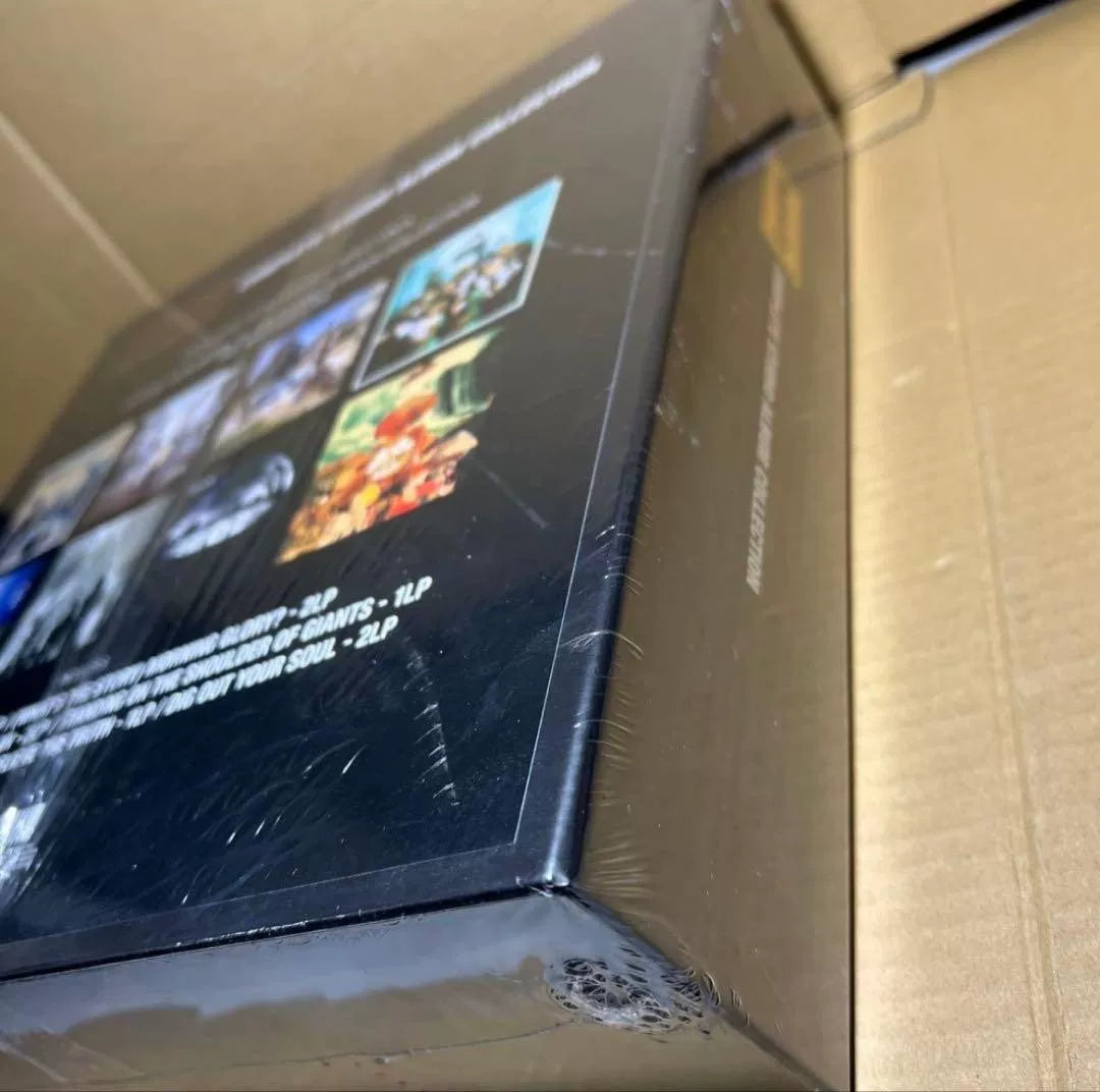 Oasis – Complete Studio Album Collection Amazon Exclusive Gold 14LP Box Set