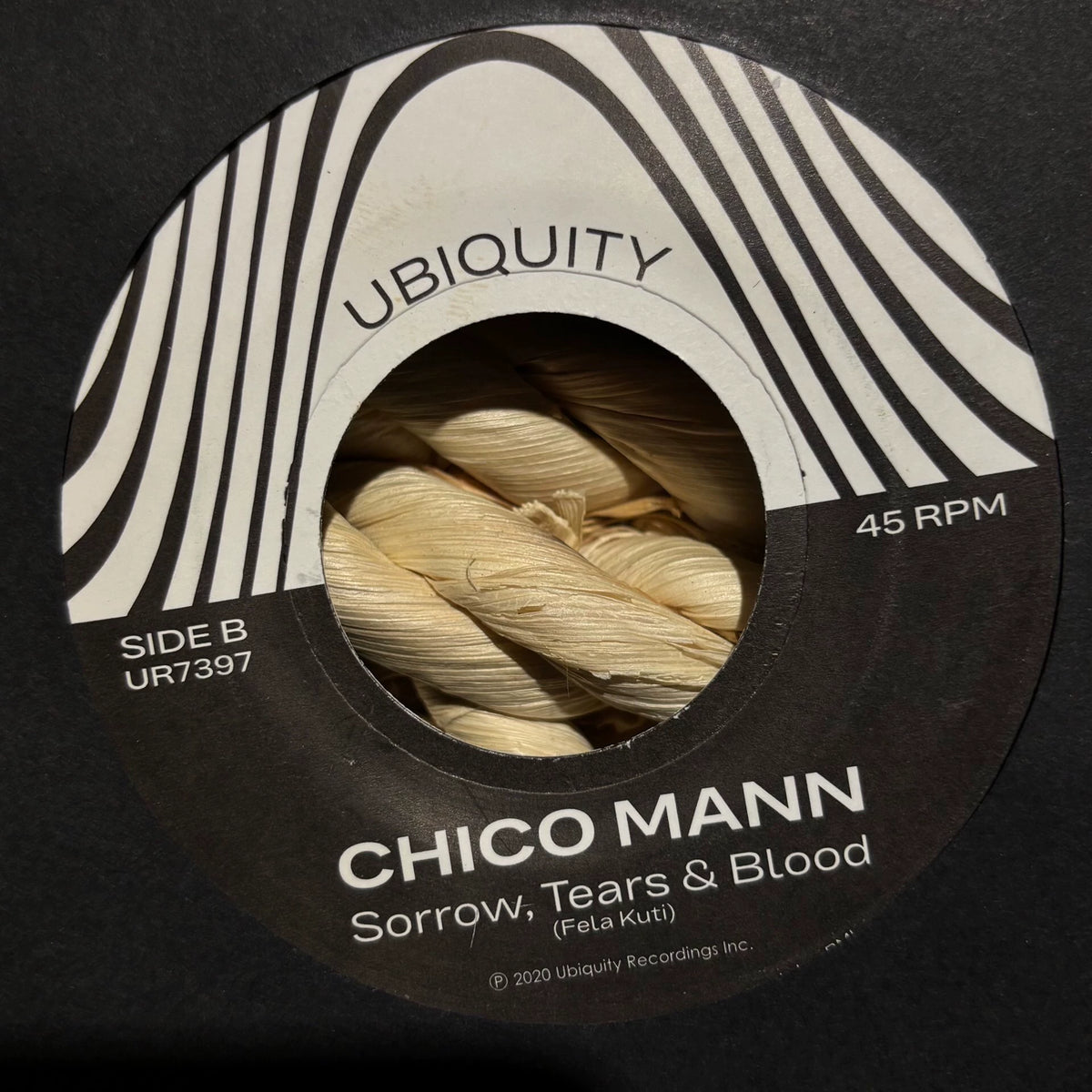 Chico Mann – Come Inside / Sorrow Tears & Blood (7") – photo 2