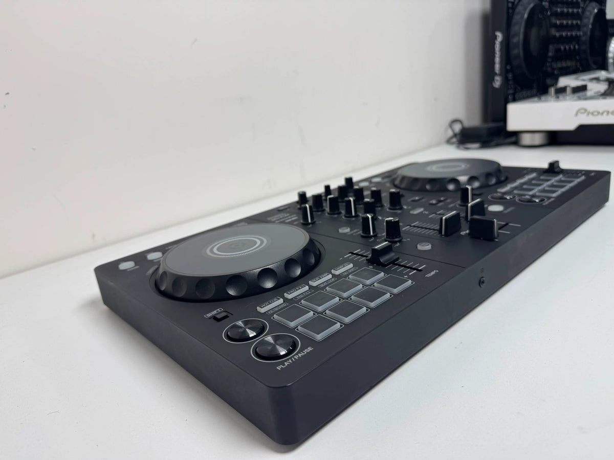 Pioneer DJ DDJ-FLX4 Controller – Used – actual item photograph 6