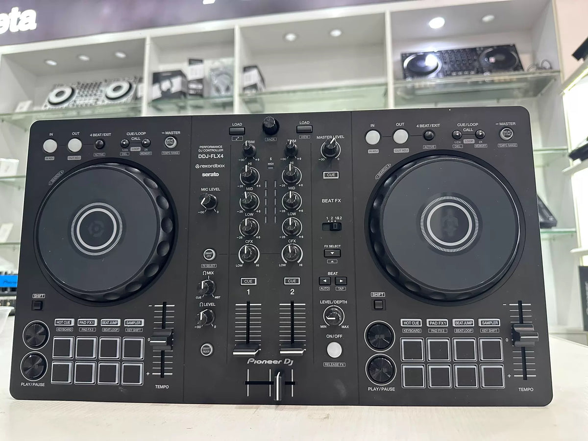 Pioneer DJ DDJ-FLX4 – Used DJ Controller – actual item photograph 1