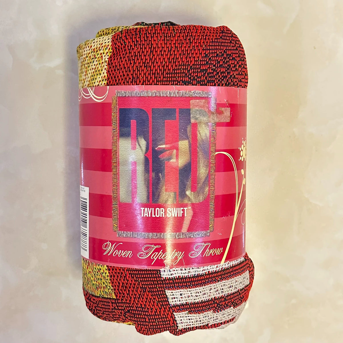 Taylor Swift – Red Deluxe Album Tapestry / Blanket