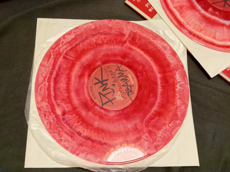 P!nk – Beautiful Trauma – China Red & White Marbled 2LP – No. 587 – photo 4