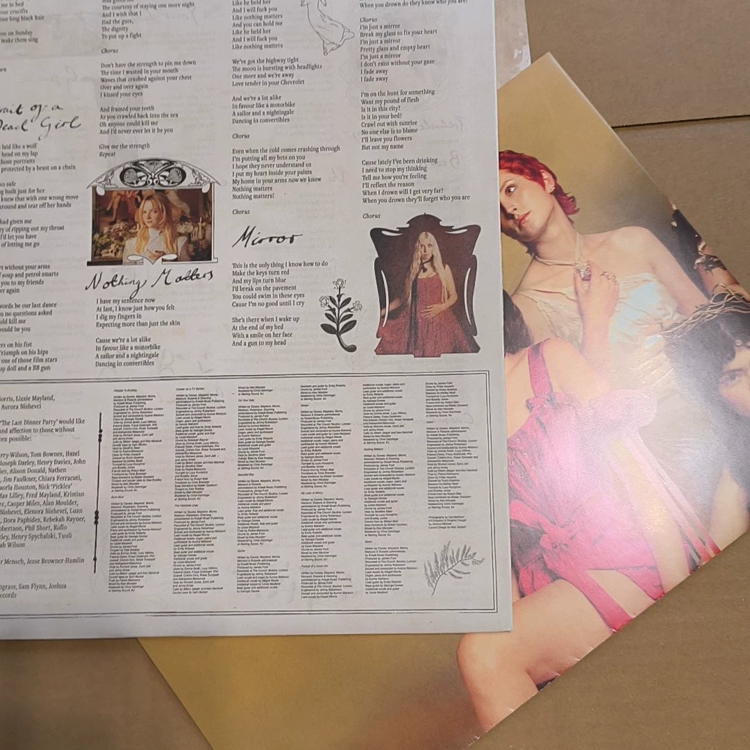 The Last Dinner Party – Prelude to Ecstasy – Japanese Red Vinyl with Signed Card – detail 9