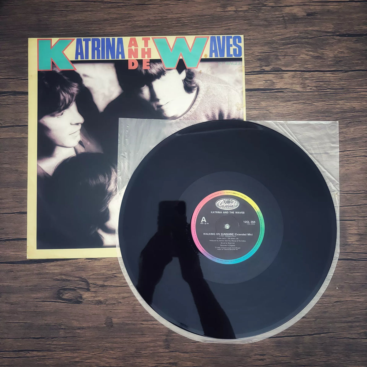 Katrina And The Waves – Walking On Sunshine; actual item detail