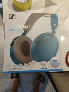 Sennheiser MOMENTUM 4 Wireless — Peacock Blue