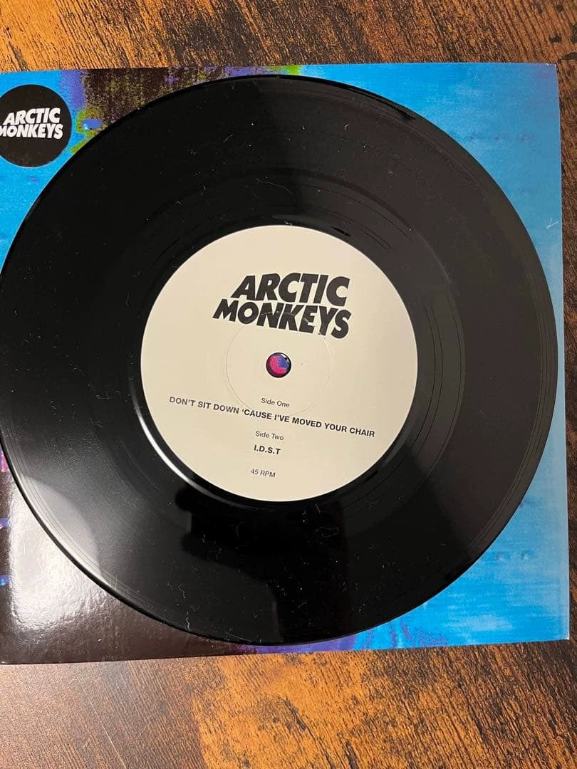 Arctic Monkeys — Don’t Sit Down ’Cause I’ve Moved Your Chair — UK 7-inch Single — photo 4