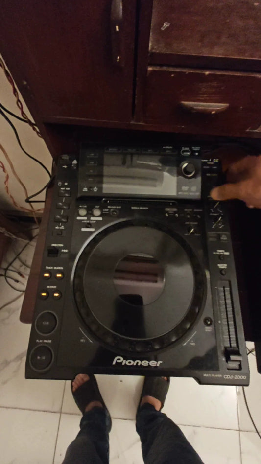 Pioneer CDJ-2000 DJ Player – Single Unit