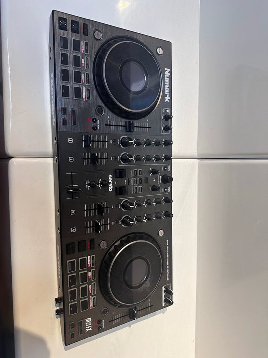 Numark NS4FX DJ Controller