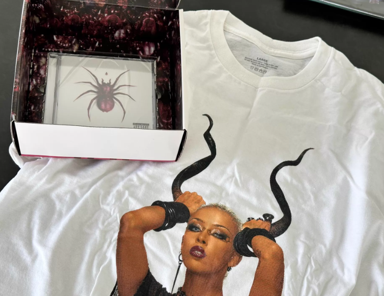 Doja Cat - Scarlet Limited Edition CD + L-Size T-Shirt Gift Box + Japanese Edition CD with Postcard (M/NM)