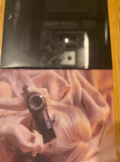 ROSÉ – R Vinyl LP + JISOO – ME Vinyl LP Bundle