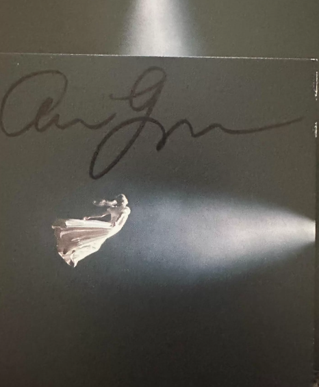Ariana Grande – Eternal Sunshine / Signed CD Edition