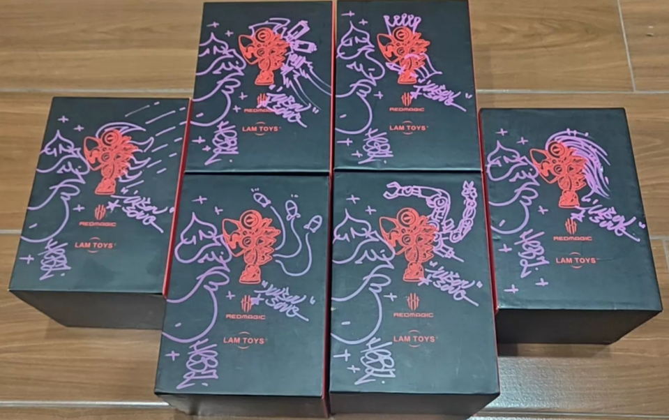 WASA Color-Changing Dragon x Red Magic Limited Designer Figure Set