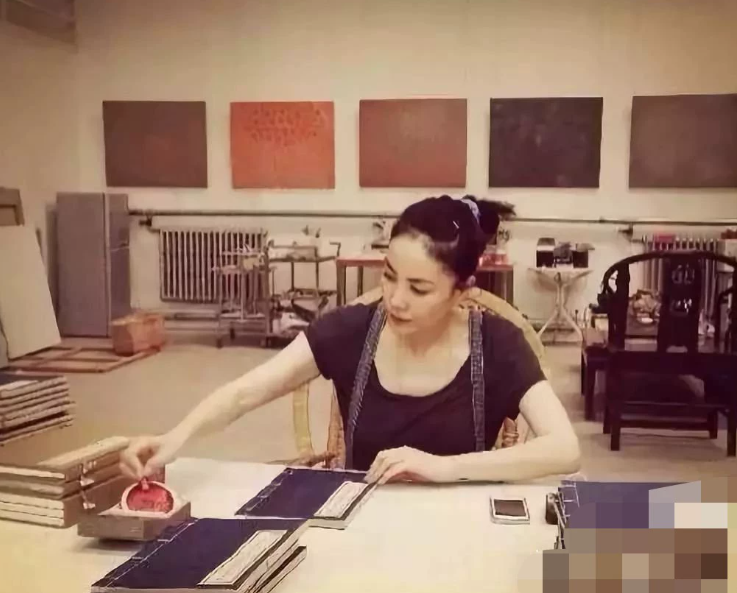 Faye Wong – Limited Handbound Book with Commemorative Seal