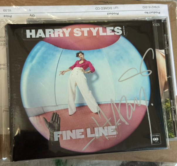 Harry Styles – Fine Line  Exclusive Signed Cassette  CD Exclusive Colored Vinyl Collection
