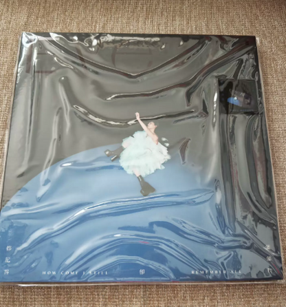 艾怡良 – 偏偏 + 垂水 + 我的問題該問誰 Signed LP Bundle