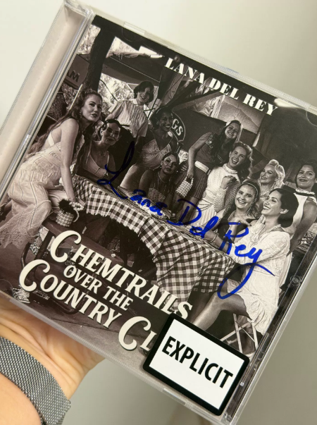 Lana Del Rey – Chemtrails Over The Country Club Blue Hand-Signed Silver Ink CD