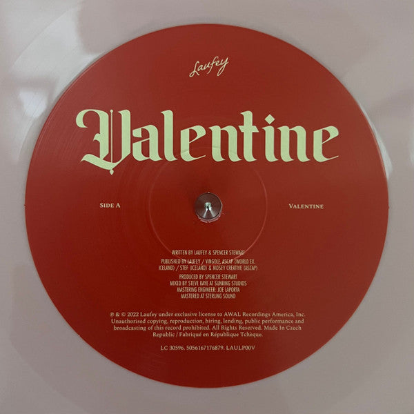 Laufey (2) : Valentine (7", Shape, RSD, Single, Pin)