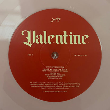 Laufey (2) : Valentine (7", Shape, RSD, Single, Pin)