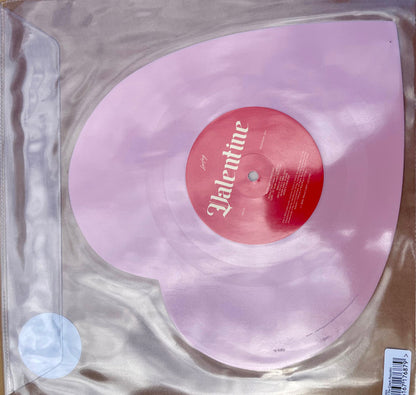 Laufey (2) : Valentine (7", Shape, RSD, Single, Pin)
