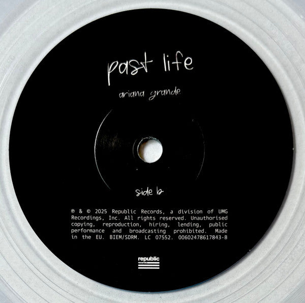 Ariana Grande : Hampstead  (7", Single, Cle)