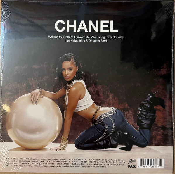 Tyla (6) : Chanel (7", Single, Ltd, Cle)