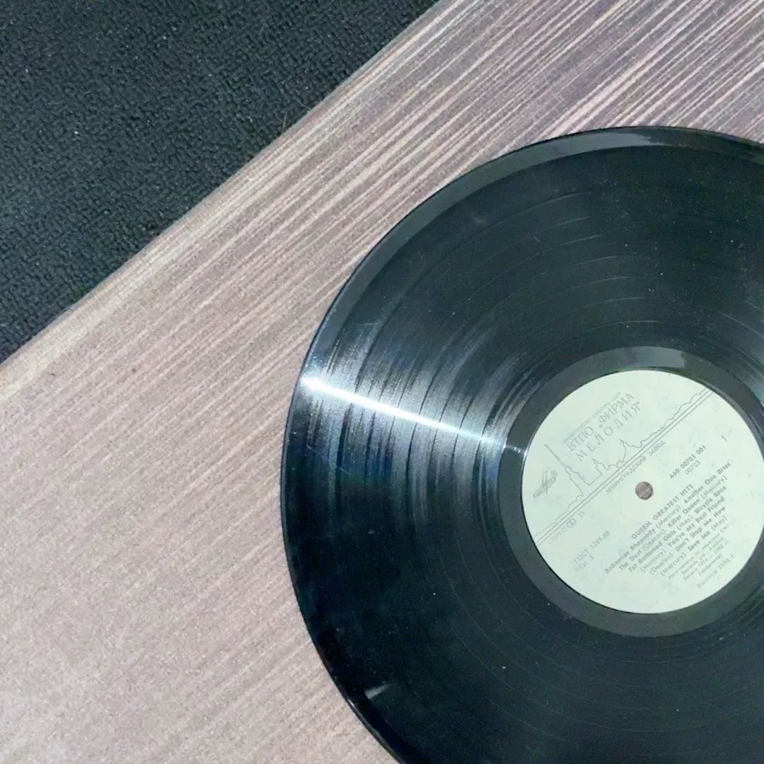 Queen – Greatest Hits (1981 Soviet EMI Vinyl LP)