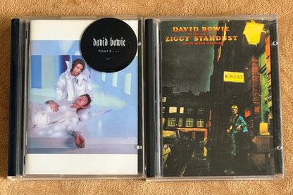 David Bowie – Hours... + The Rise And Fall Of Ziggy Stardust And The Spiders From Mars Original MiniDisc Bundle