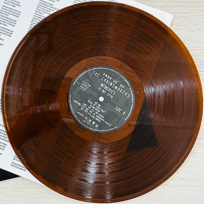 The Chainsmokers = 錢斯莫客 – Memories...Do Not Open = 記憶...封存（中國編號深棕色黑膠 LP） — image 3
