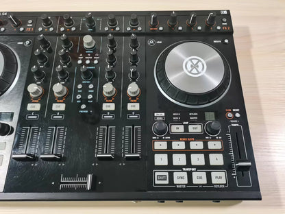 Native Instruments Traktor Kontrol S4 MK2 – Controller with BUBM Bag – actual item photograph 5