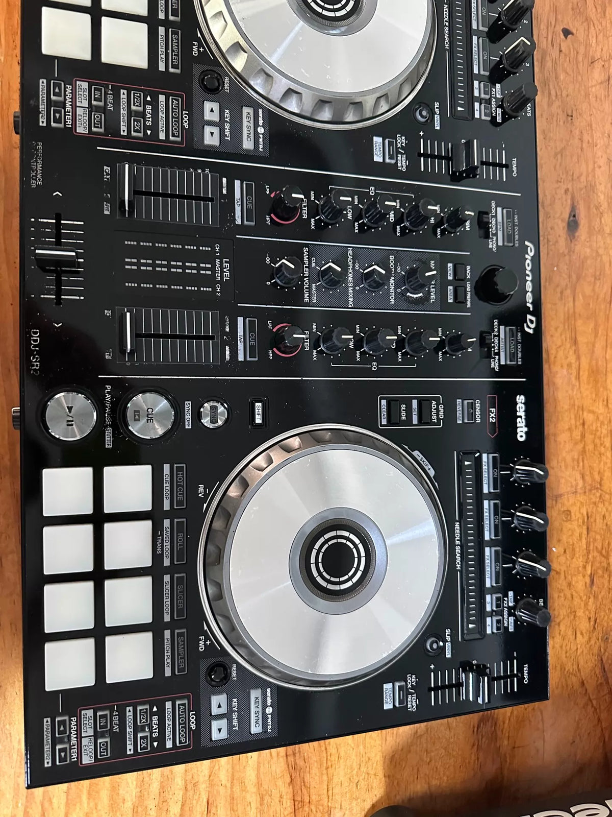 Pioneer DJ DDJ-SR2 – Used DJ Controller – actual item photograph 5