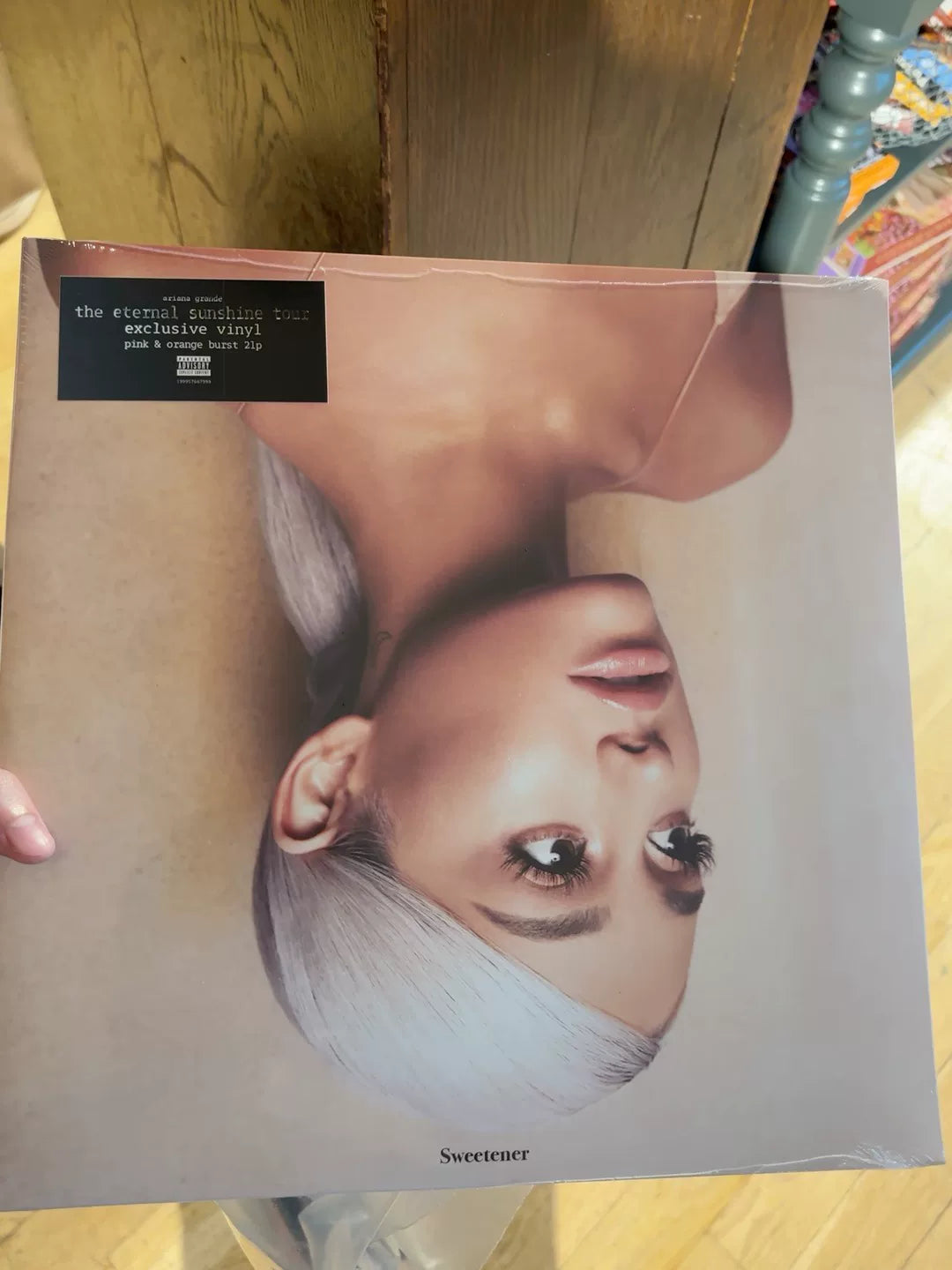 Ariana Grande – Sweetener Tour Petal Exclusive Vinyl LP