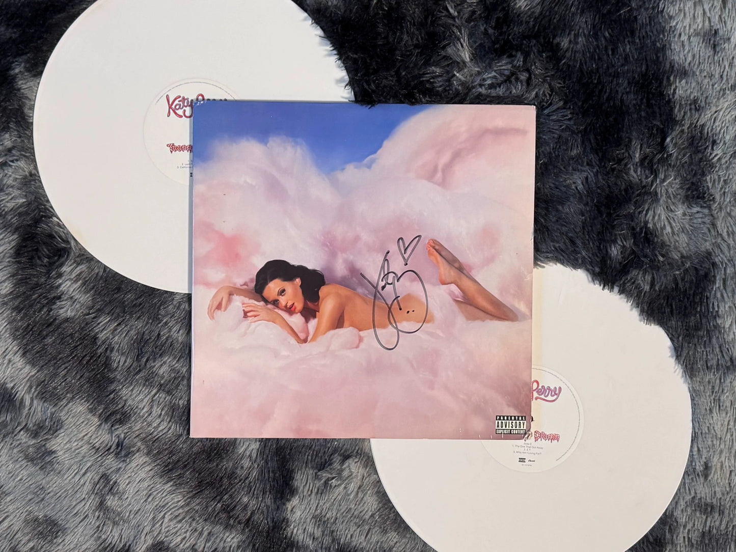 Katy Perry – Teenage Dream Signed White Vinyl & Signed CD Set