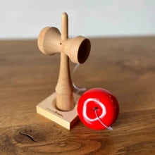 Yasuhiro Suzuki / More Trees – Apple Kendama