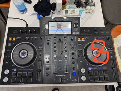 Pioneer DJ XDJ-RX2 All-in-One DJ System – source photograph 4
