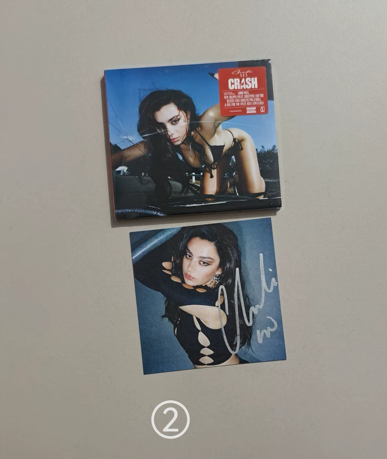 Charli XCX – Crash – Signed CD + Art Card – actual product photo 3