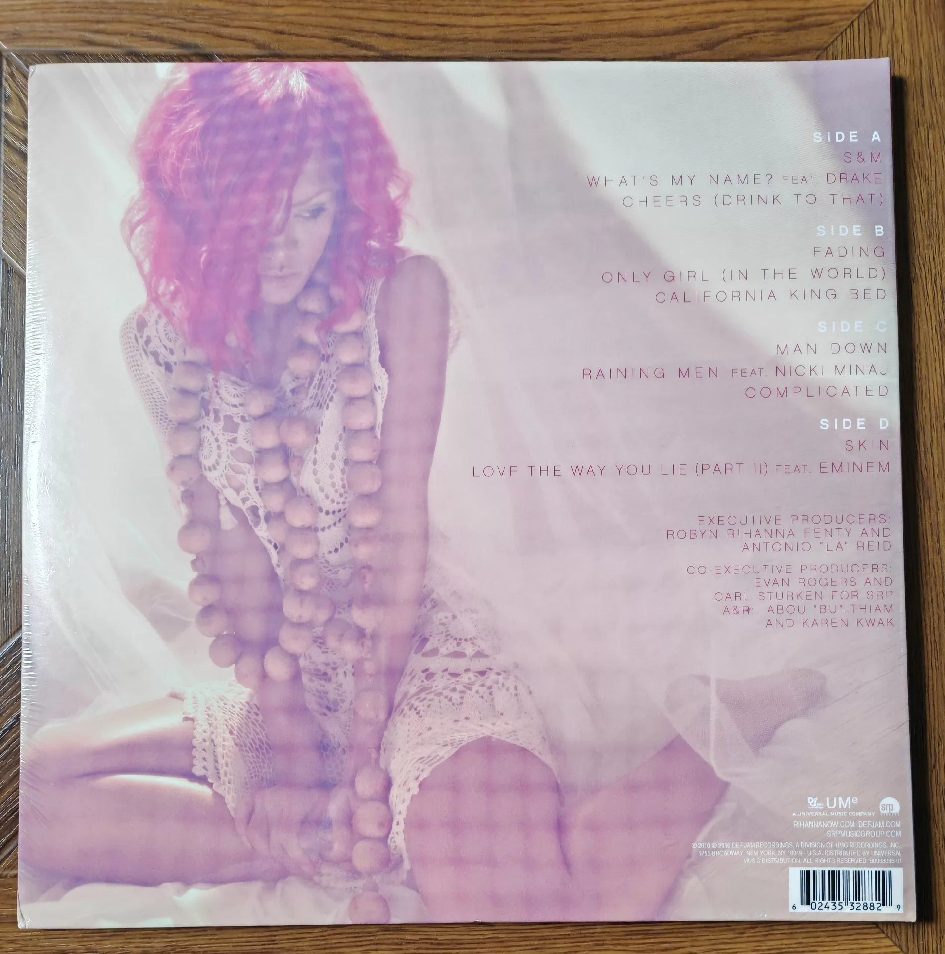 Rihanna – Loud – Pink Vinyl (2LP) — photo 2