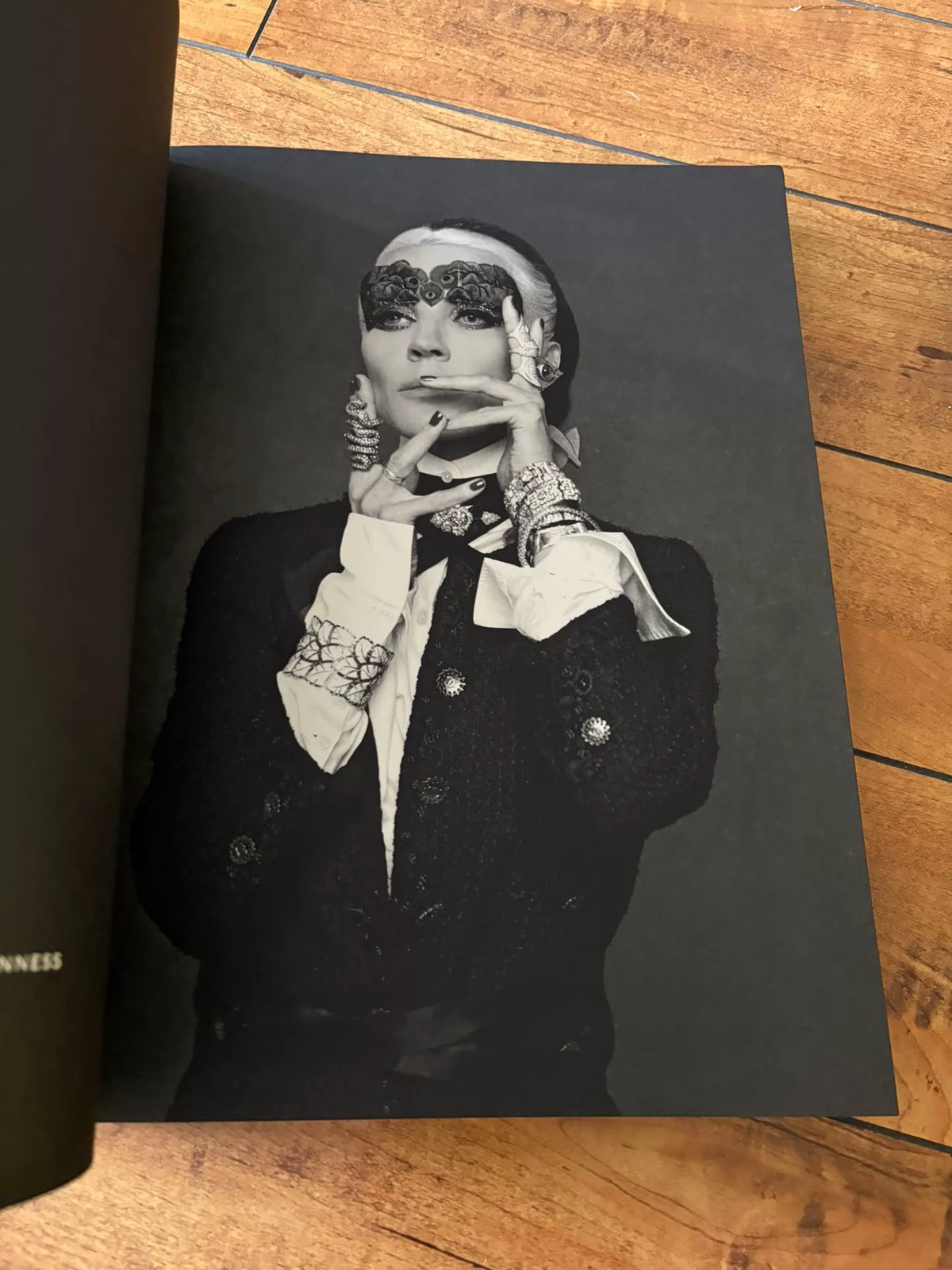 Karl Lagerfeld – The Little Black Jacket: Chanel’s Classic Revisited — product detail 7