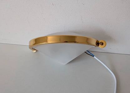 Spanish 1970s Art Deco Space-Age Glass Wall Lamp – actual product photo 4