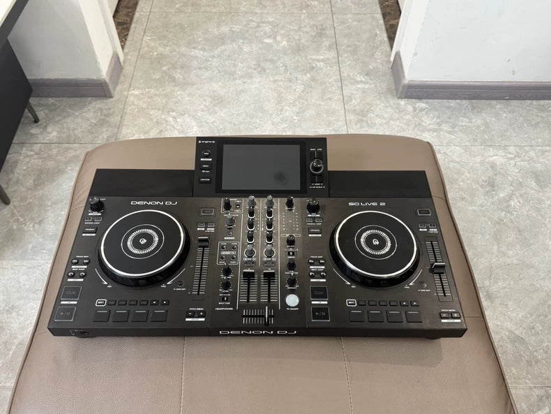 Denon DJ SC LIVE 2 Standalone DJ System – source photograph 2