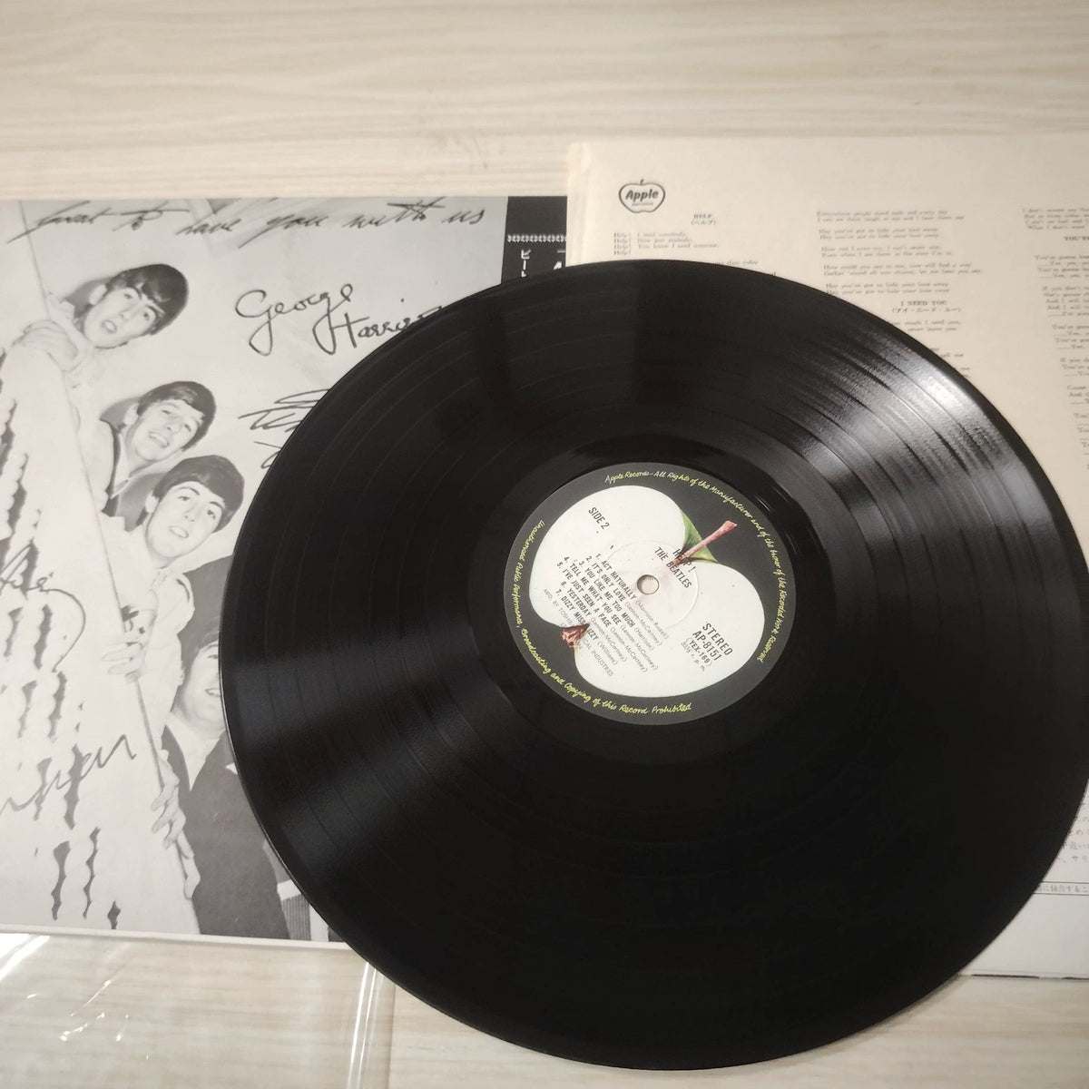 The Beatles – Help!, Japan AP-8151 – item photograph 5