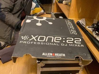 Allen & Heath Xone:22 DJ Mixer – source photograph 3