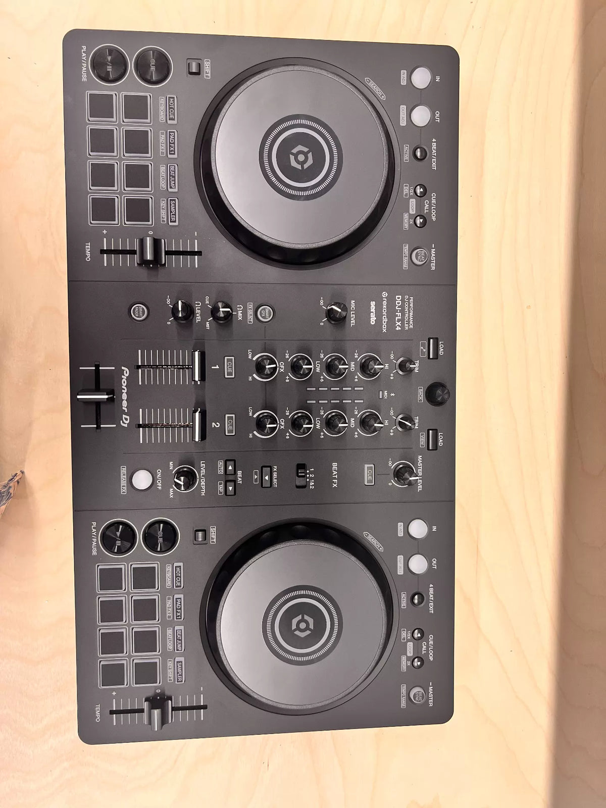 Pioneer DJ DDJ-FLX4 – Boxed Controller, Open Box – detail 4
