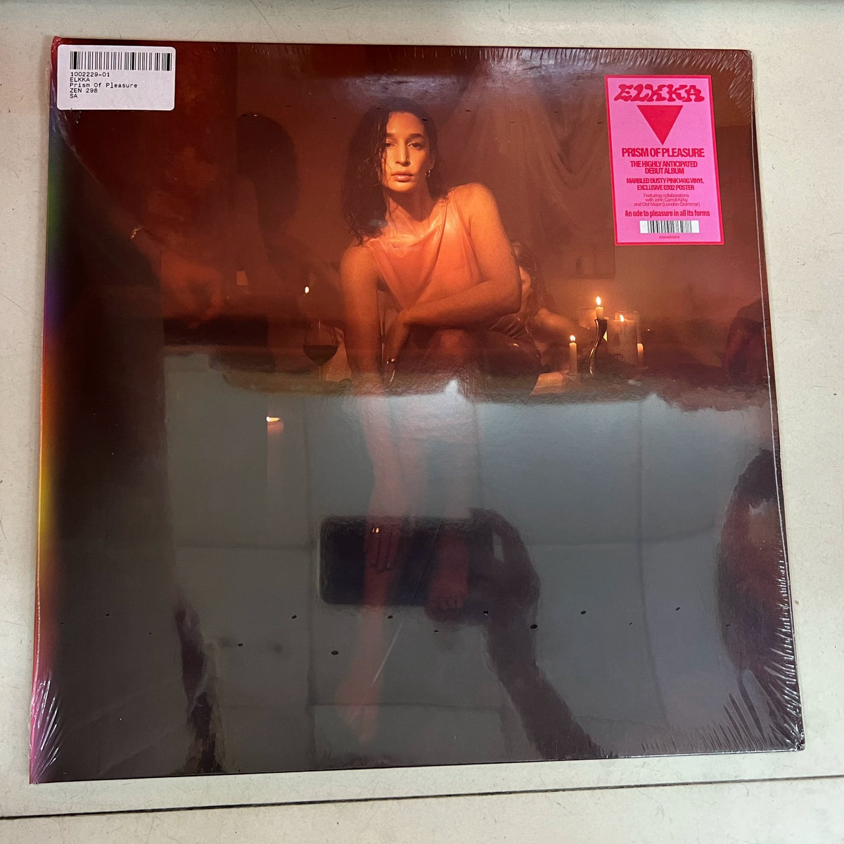 Elkka – Prism of Pleasure, Pink Marbled Vinyl (LP) – photograph 1