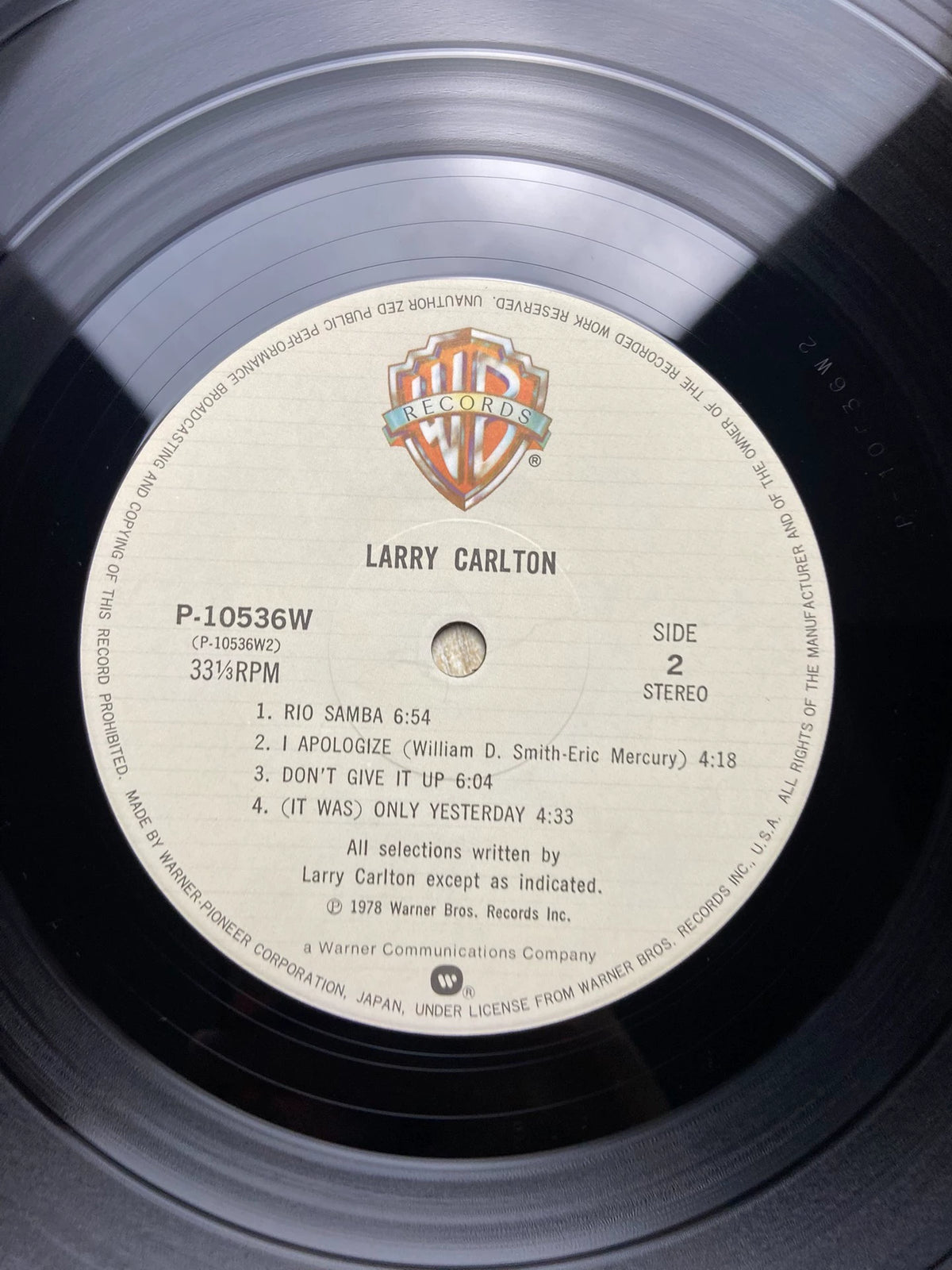 Larry Carlton – Larry Carlton, Japanese Edition (LP) – photo 4