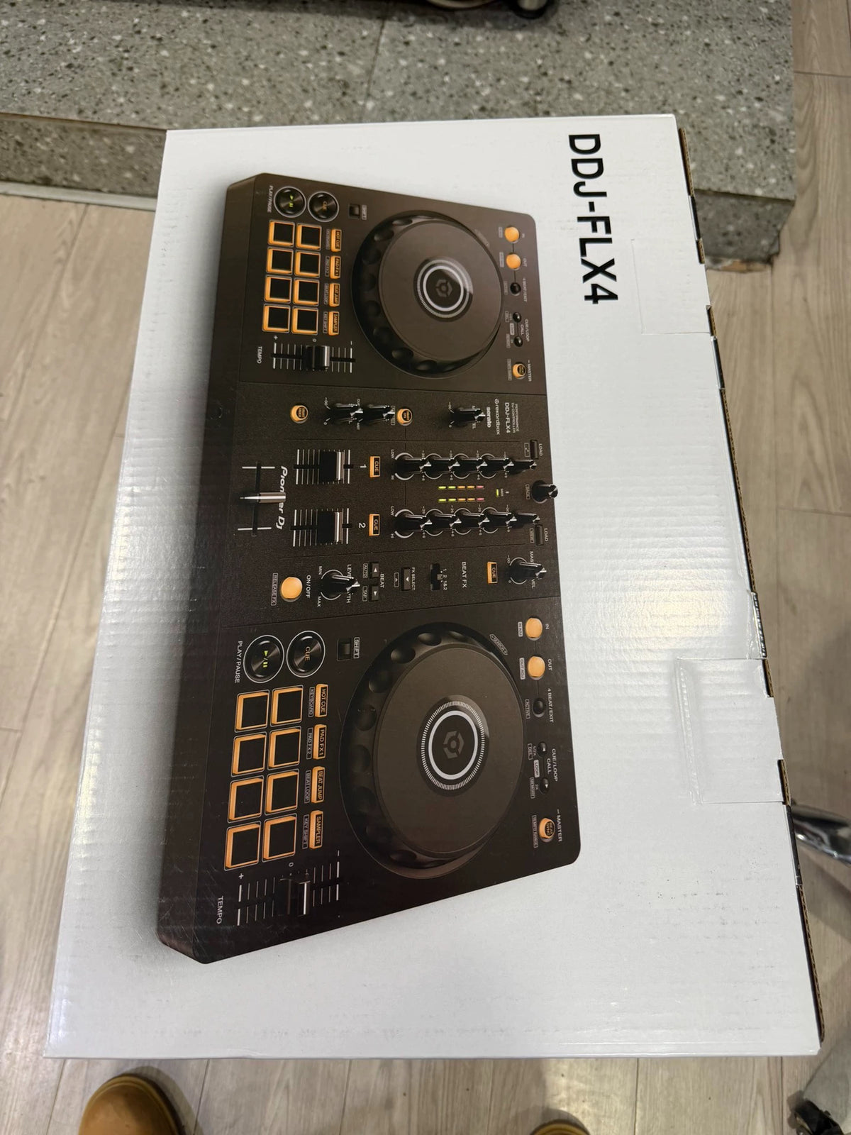 Pioneer DJ DDJ-FLX4 – DJ Controller, Sealed – detail 2